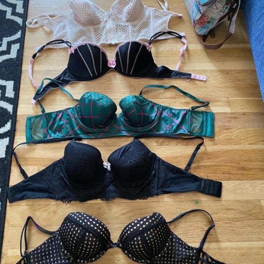 Victoria’s Secret 32D Bra Bundle of 5 Bras